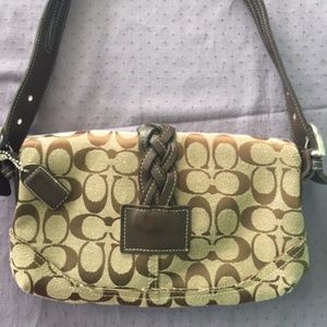 Coach Purse Signature Canvas (tan and brown) MODEL